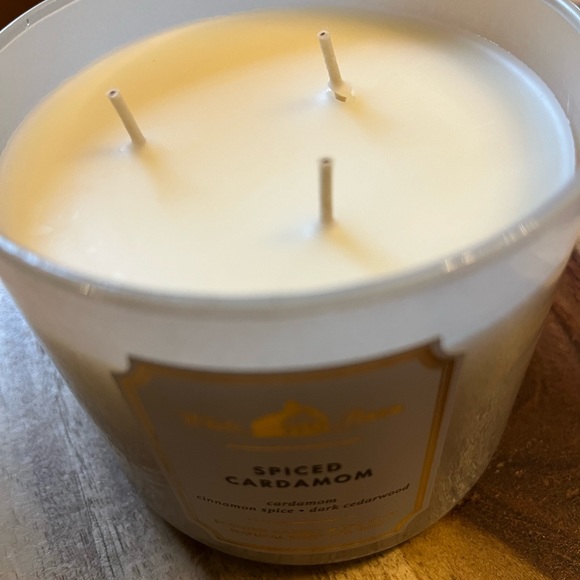 New Spiced Cardamom 3 Wick (discontinued scent) - Picture 2 of 3